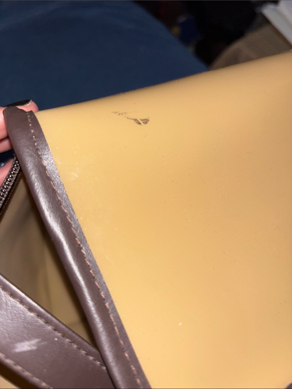 Rare Lunch Bag Crossbody - Picture 8 of 9